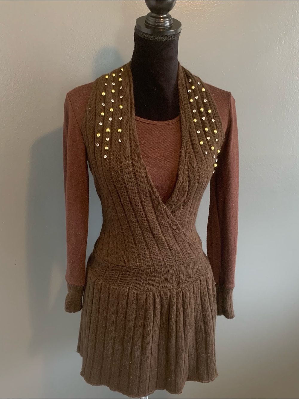 Charlotte Russe Brown Ribbed Knit Long Sleeve Dress with Gold Studs - Picture 2 of 3